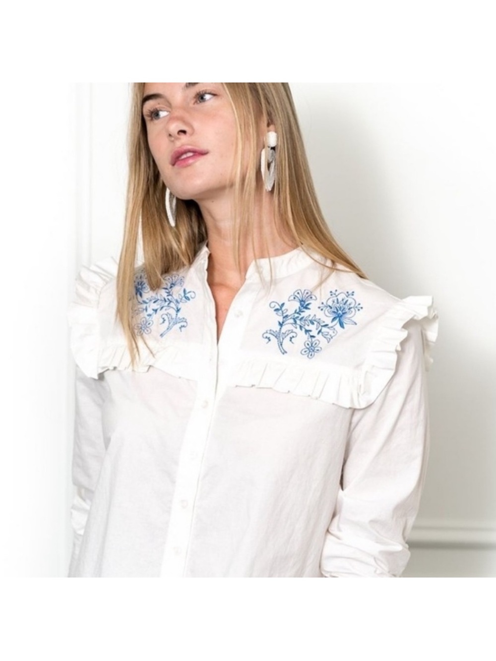 The Shirt Rochelle Behrens Trapeze embroidered ruffle top Size Medium